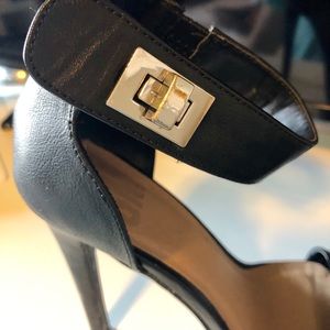 SM New York Shoes - Black heels SM New York Shoes - Black heels